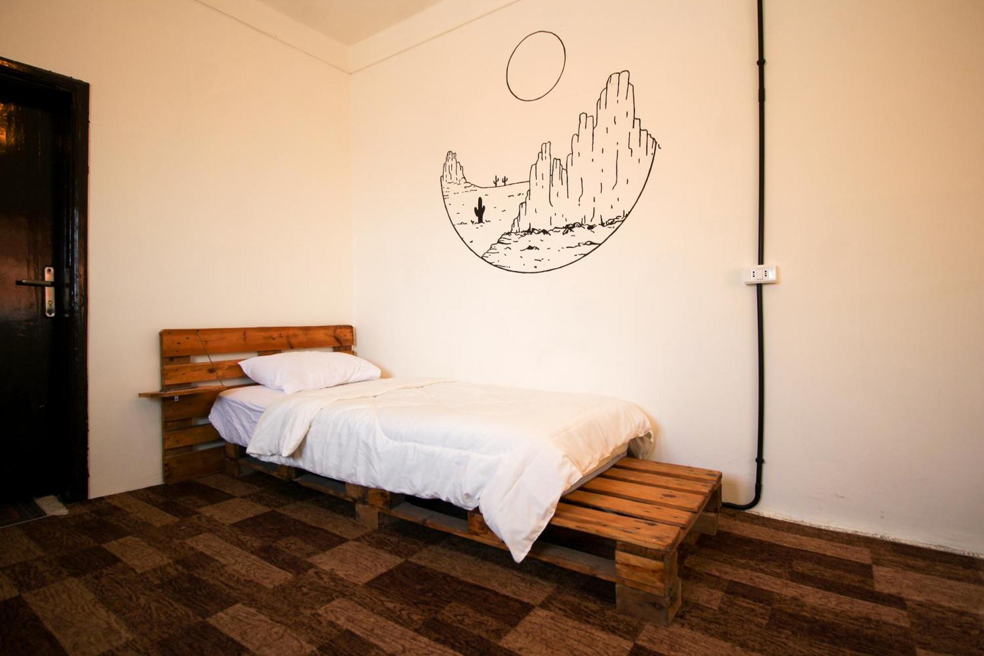 Petra Nefnaf Hostel Вади Муса Экстерьер фото